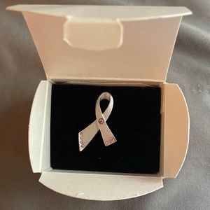 Avon 2000 breast cancer pin